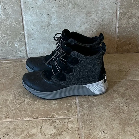 Sorel Out N About III Waterproof Boot - Picture 4 of 9